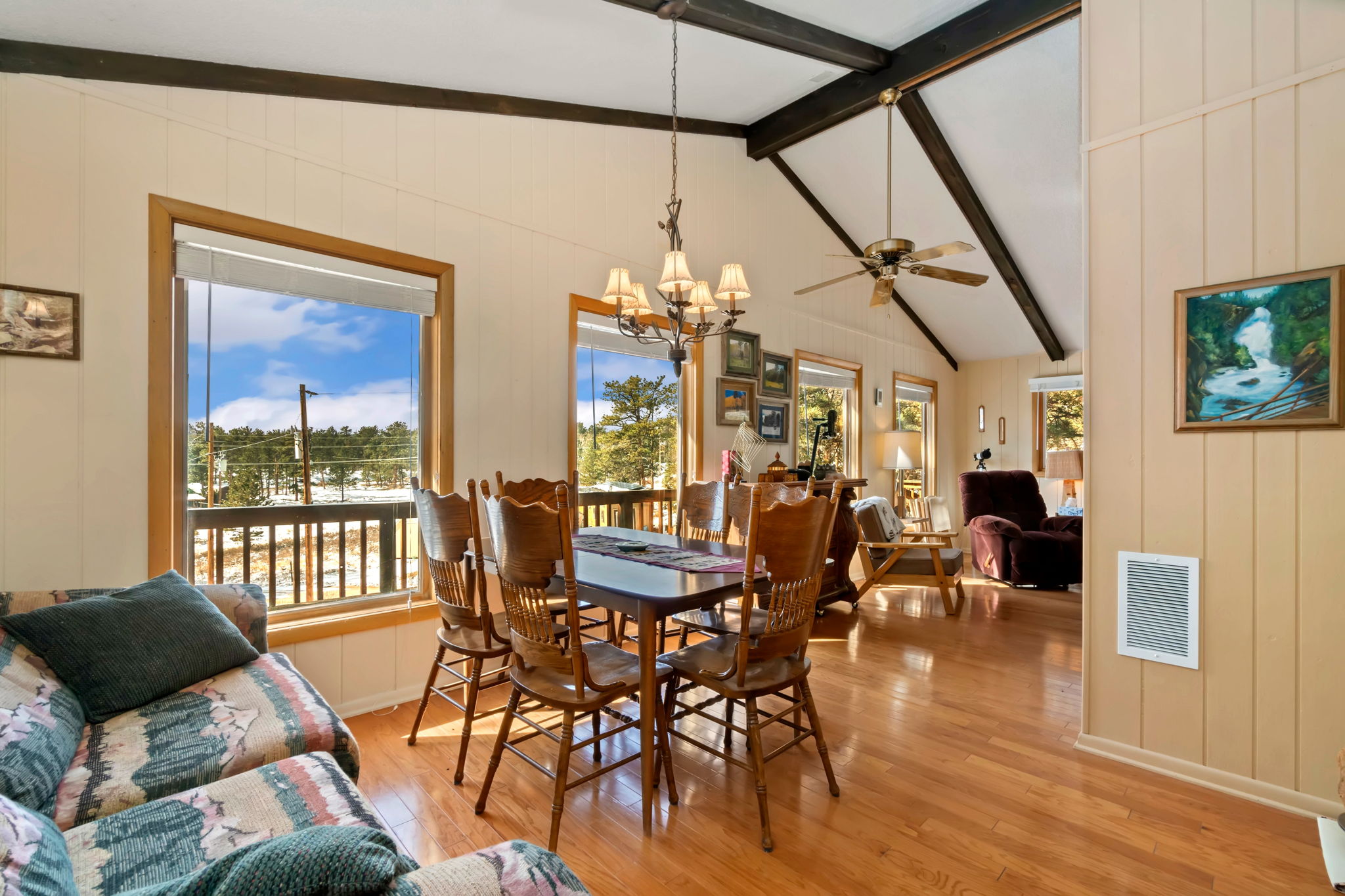 8-web-or-mls-76_piney_knolls_dr_8