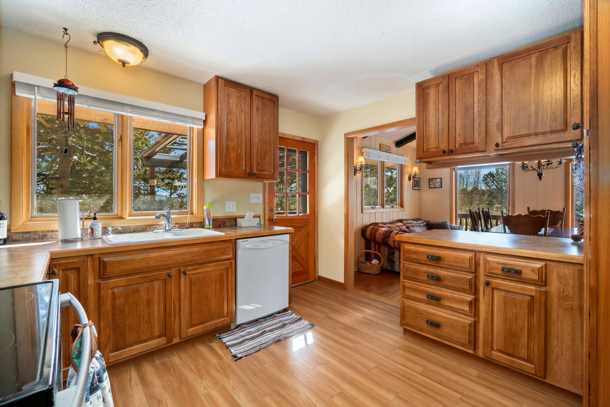 11-web-or-mls-76_piney_knolls_dr_11