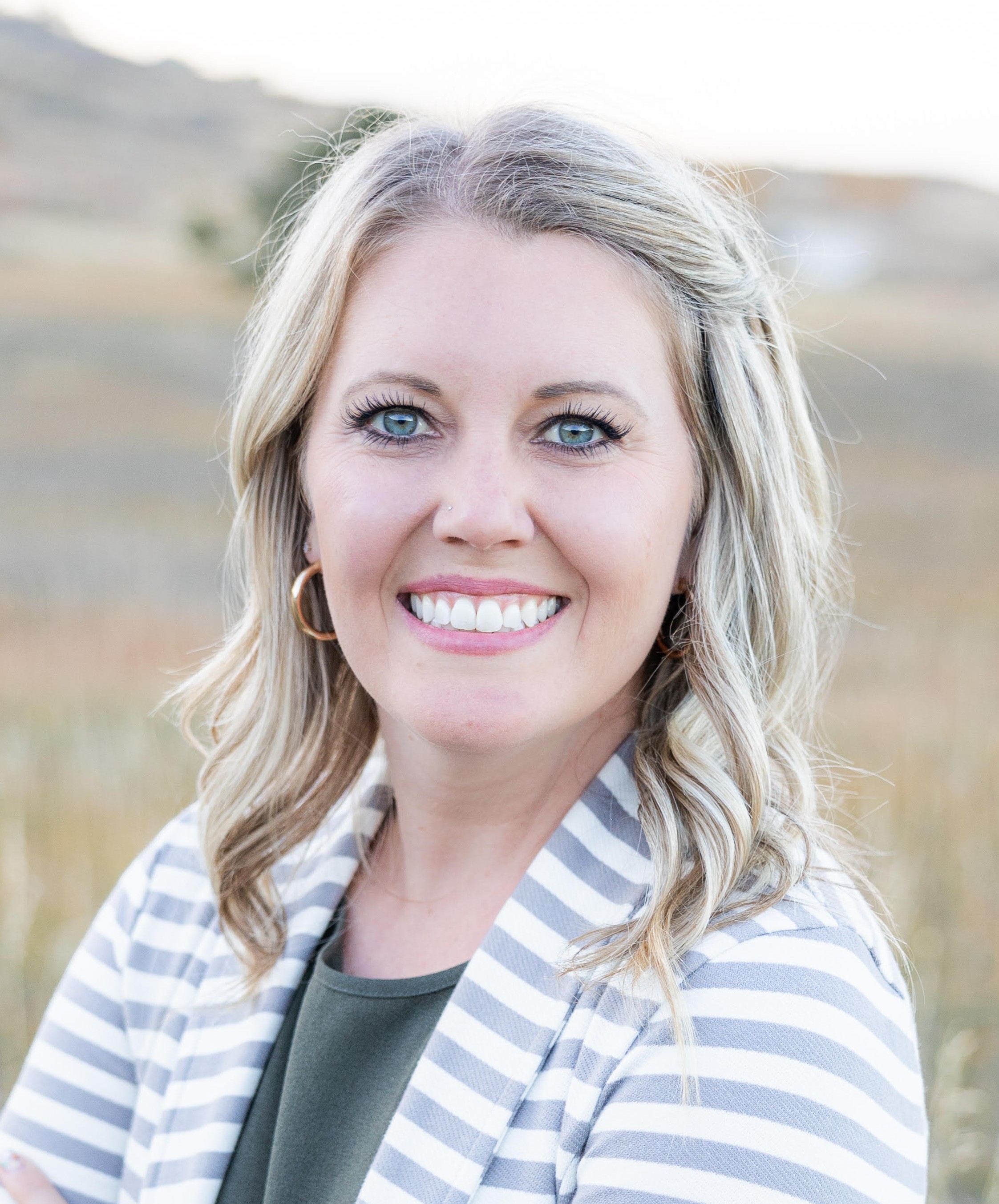 Nicole-headshot_cropped